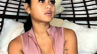 Big boobs milf masturbates with her dildo